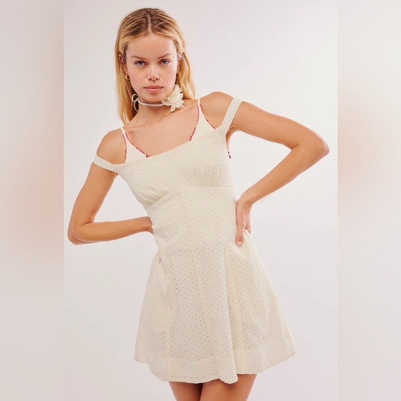 FREE PEOPLE BERRY KISS MINI DRESS IN IVORY Elegant Off-Shoulder Dress - Picture 3 of 12